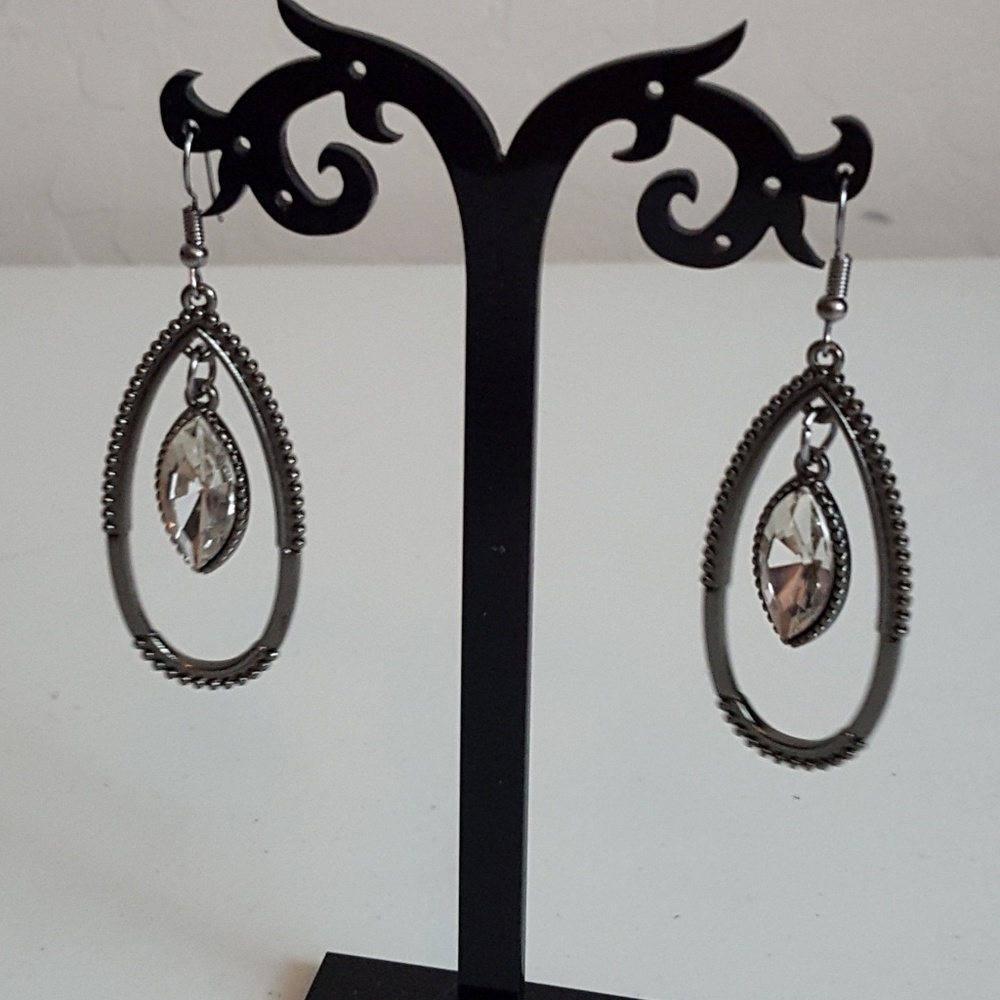 🆕Gunmetal‎ & Rhinestone Necklace Set - Picture 4 of 4